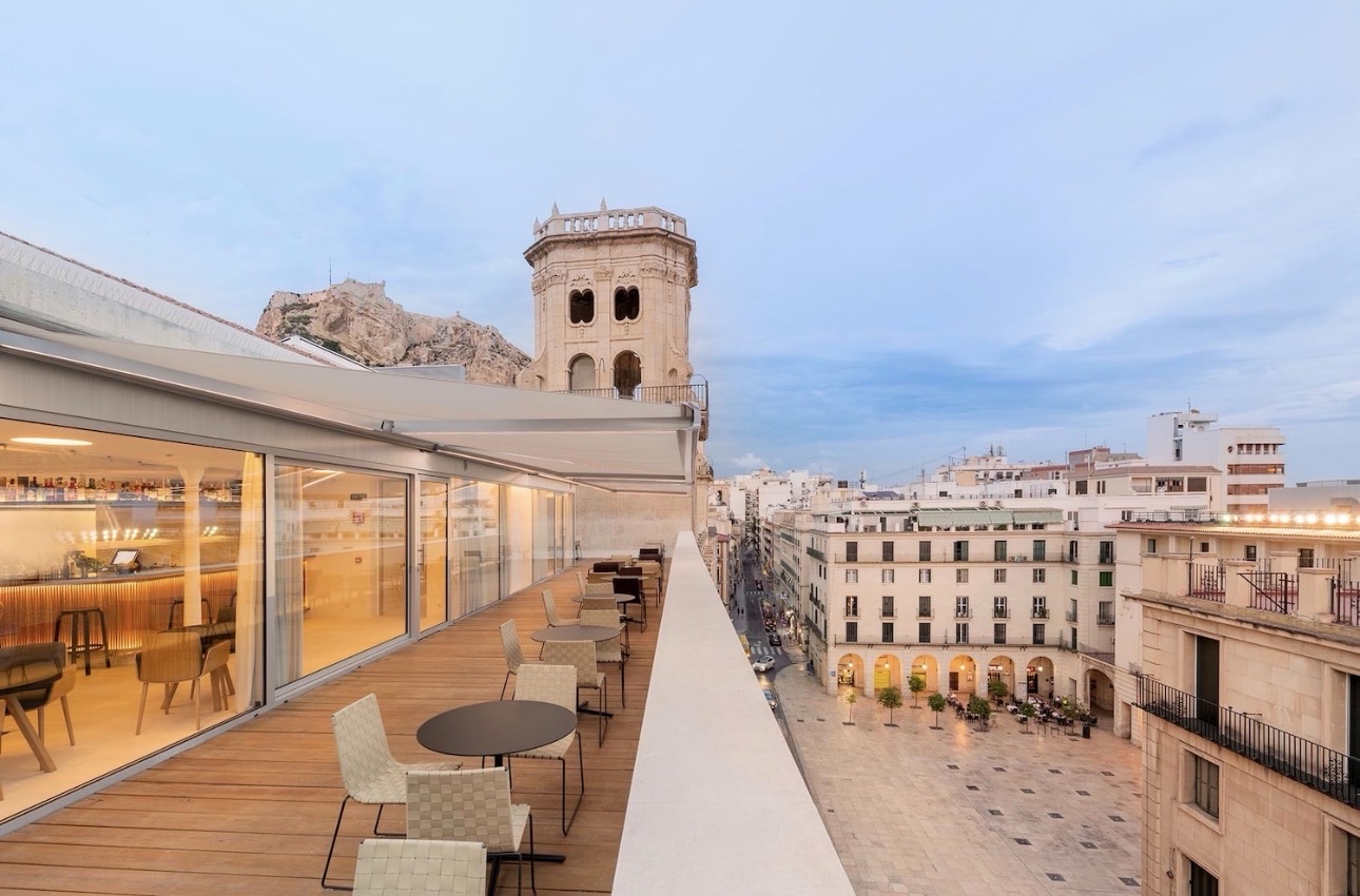 Rooftop & networking — Alicante